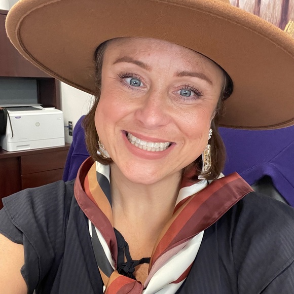 Meet your Posher, Jamie - Picture 1 of 1